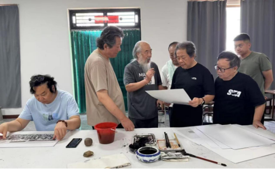 中国文促会主席杨晓阳谈“走遍中国”三省有感