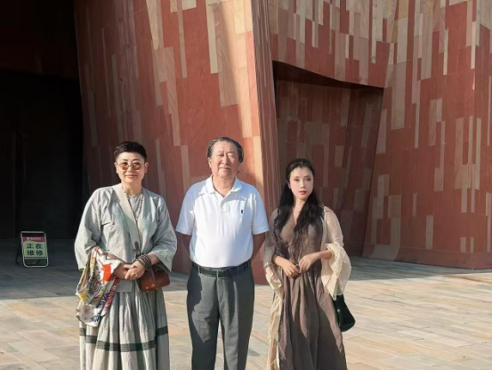 中国文促会主席杨晓阳谈“走遍中国”三省有感