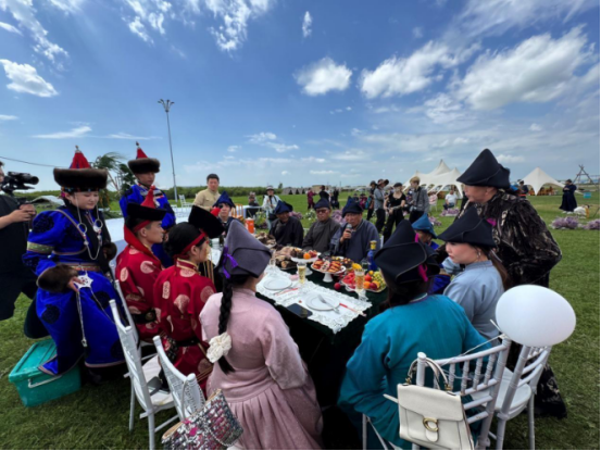 中国文促会主席杨晓阳谈“走遍中国”三省有感