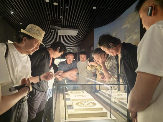 中国文促会主席杨晓阳谈“走遍中国”三省有感