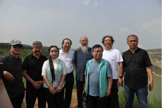 中国文促会主席杨晓阳谈“走遍中国”三省有感