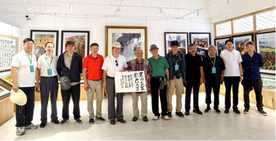 中国文促会主席杨晓阳谈“走遍中国”三省有感