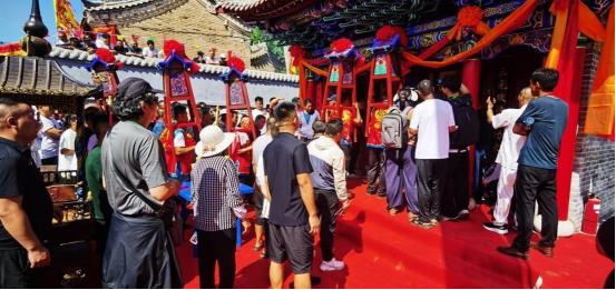 中国文促会主席杨晓阳谈“走遍中国”三省有感