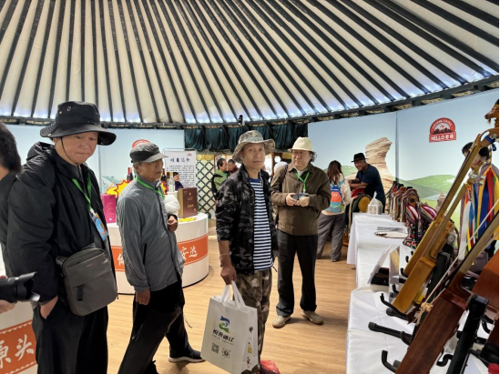 中国文促会主席杨晓阳谈“走遍中国”三省有感