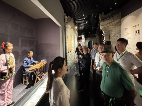 中国文促会主席杨晓阳谈“走遍中国”三省有感