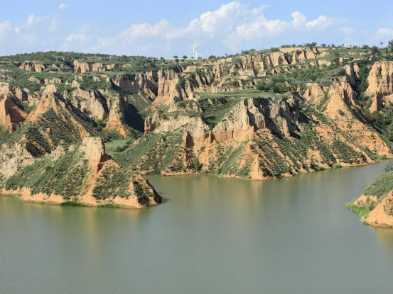 中国文促会主席杨晓阳谈“走遍中国”三省有感