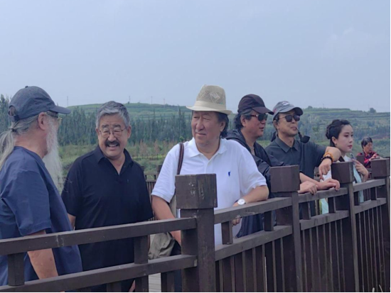 中国文促会主席杨晓阳谈“走遍中国”三省有感