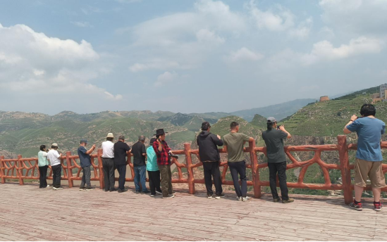 中国文促会主席杨晓阳谈“走遍中国”三省有感