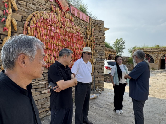 中国文促会主席杨晓阳谈“走遍中国”三省有感