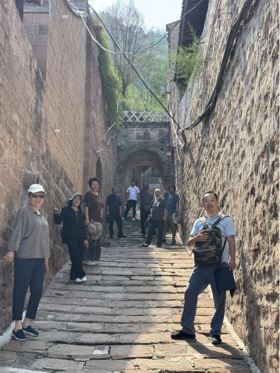 中国文促会主席杨晓阳谈“走遍中国”三省有感